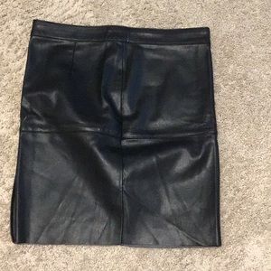 NWT vero moda faux leather pencil skirt size large